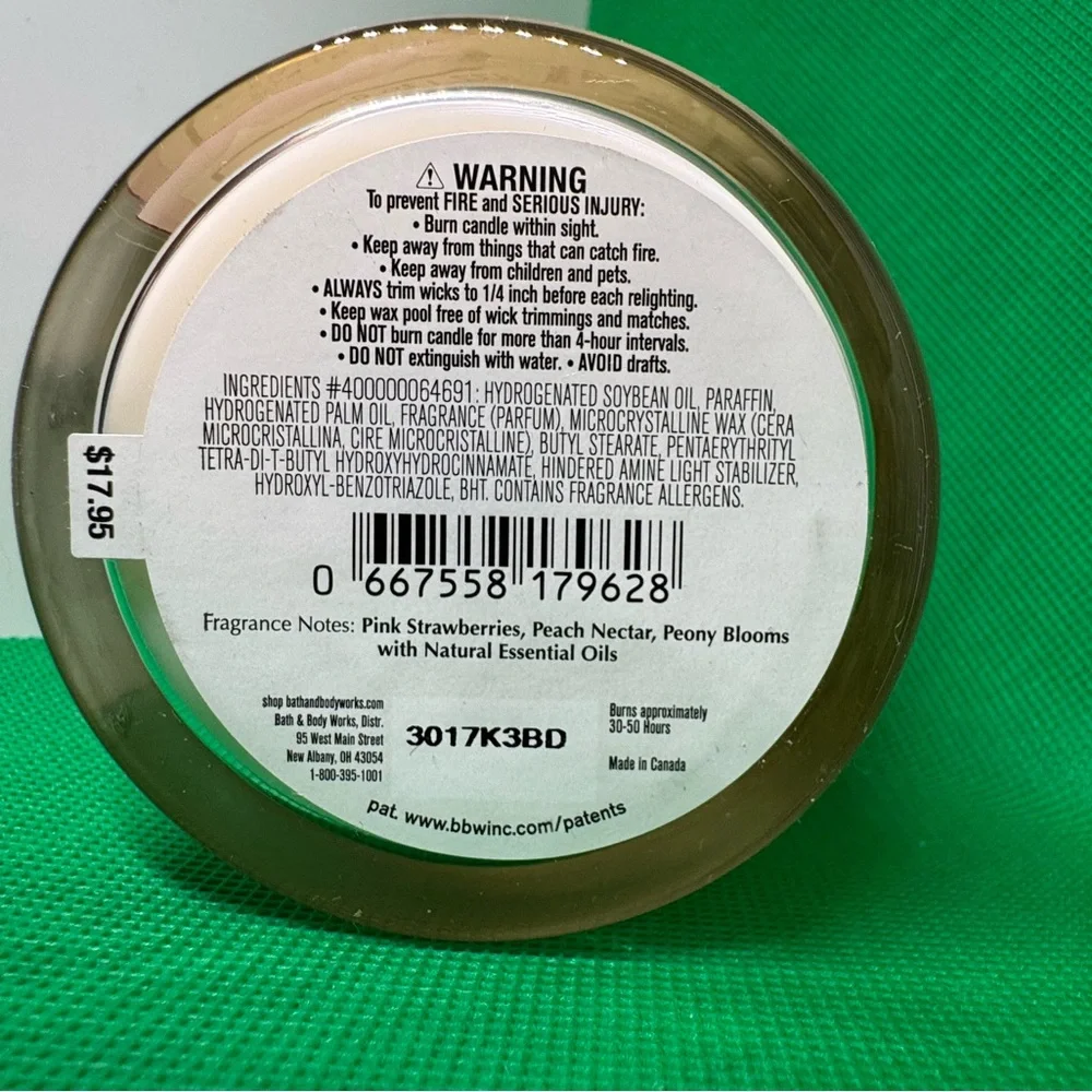 Gingham Gorgeous Candle - Single Wick New BBW - Picture 3 of 3
